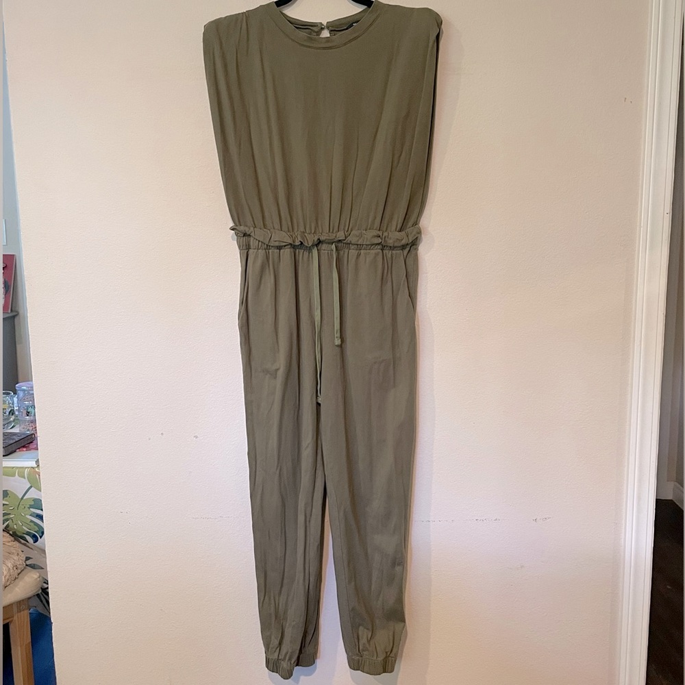 CLOSING SALE! Strut & Bolt Romper, M
